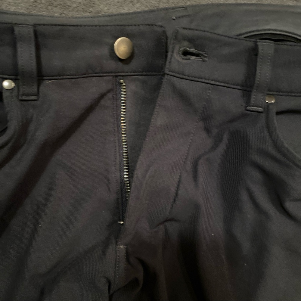 Lululemon - Picture 2 of 3